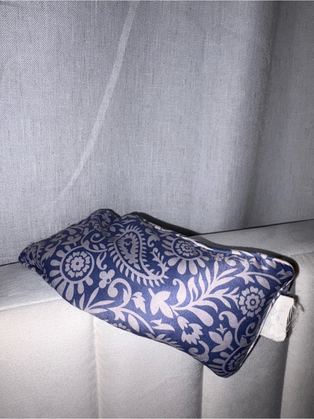 GAIAM Navy and Light Pink Floral Cosmetic Pouch